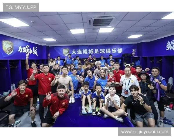 围绕最新大连足球小将阵容全面探析球队青春力量与未来发展前景的 围绕最新大连足球小将阵容全面探析球队青春力量与未来发展前景的